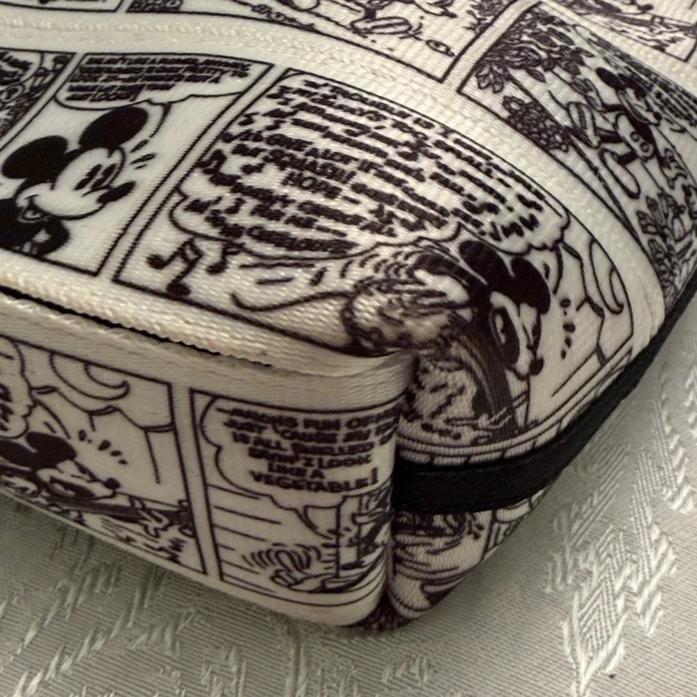 Disney Harveys Seatbelt Comic Couture Cosmetic bag❤️